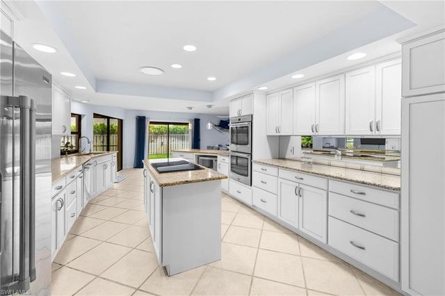 433 Golfview DR, Naples, FL 34110
