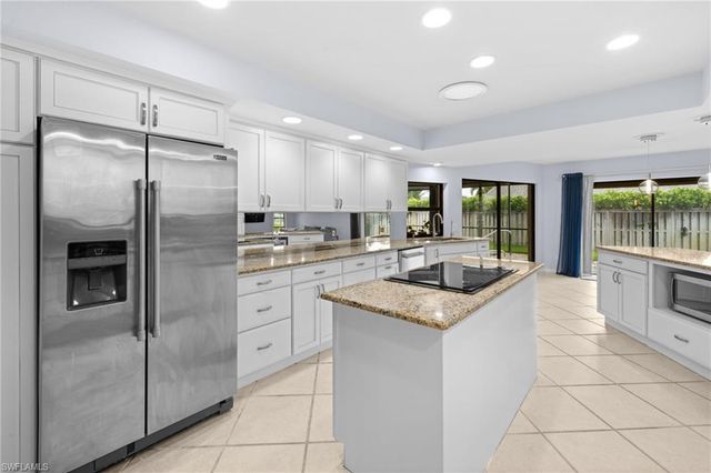 433 Golfview DR, Naples, FL 34110