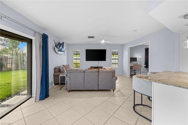 433 Golfview DR, Naples, FL 34110