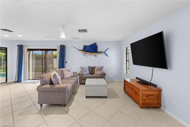 433 Golfview DR, Naples, FL 34110
