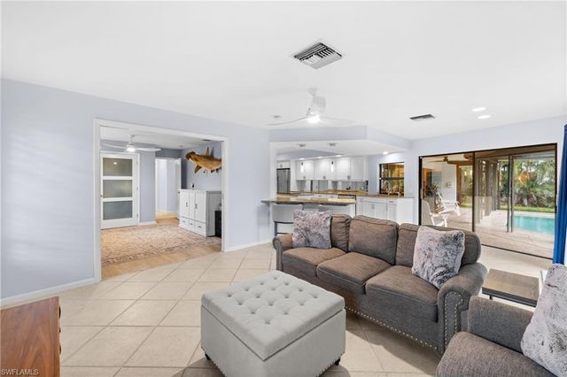 433 Golfview DR, Naples, FL 34110
