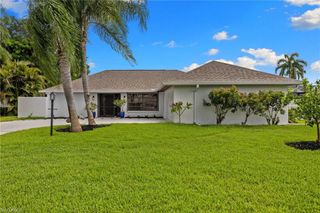 433 Golfview DR, Naples, FL 34110