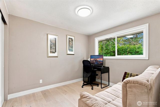 2525 Edmonds Avenue NE, Renton, WA 98056