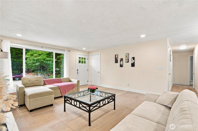 2525 Edmonds Avenue NE, Renton, WA 98056