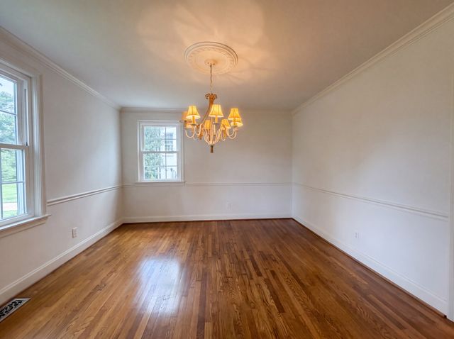 608 Estes Rd, Nashville, TN 37215