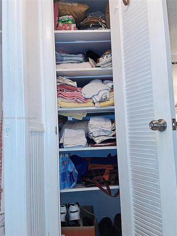 8841 NW Sunrise Lakes Blvd 112, Sunrise, FL 33322