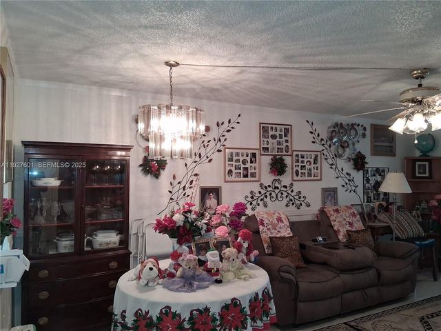 8841 NW Sunrise Lakes Blvd 112, Sunrise, FL 33322