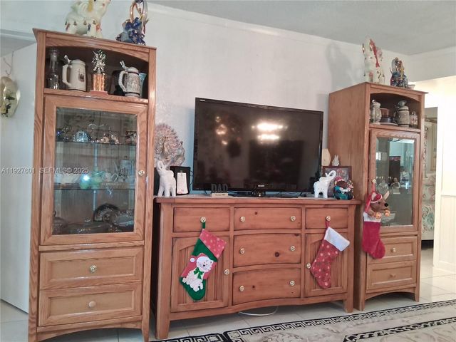 8841 NW Sunrise Lakes Blvd 112, Sunrise, FL 33322