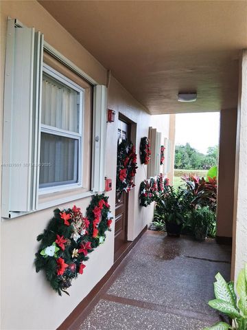 8841 NW Sunrise Lakes Blvd 112, Sunrise, FL 33322