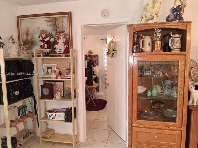 8841 NW Sunrise Lakes Blvd 112, Sunrise, FL 33322