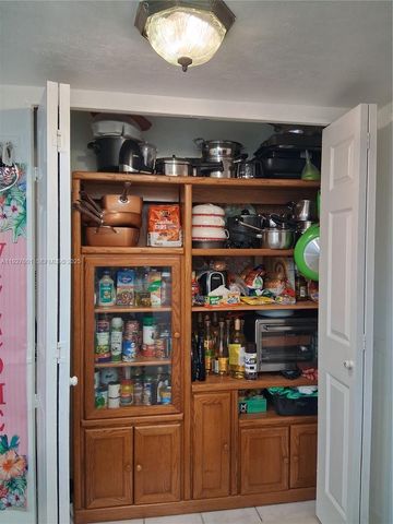 8841 NW Sunrise Lakes Blvd 112, Sunrise, FL 33322