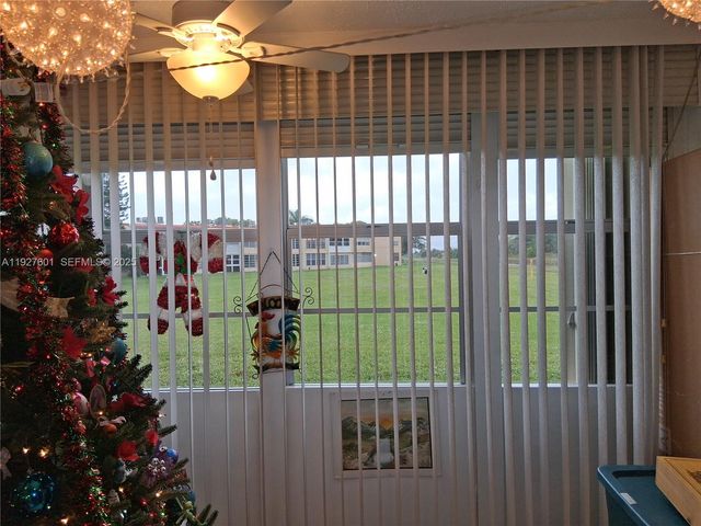 8841 NW Sunrise Lakes Blvd 112, Sunrise, FL 33322