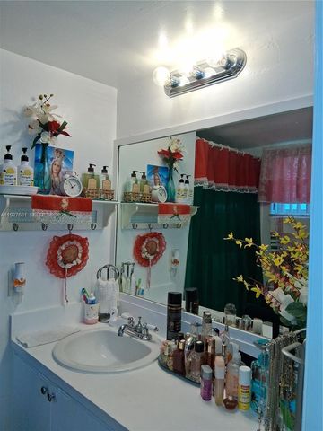 8841 NW Sunrise Lakes Blvd 112, Sunrise, FL 33322