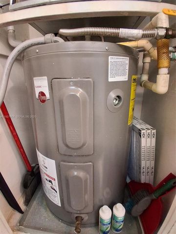 8841 NW Sunrise Lakes Blvd 112, Sunrise, FL 33322