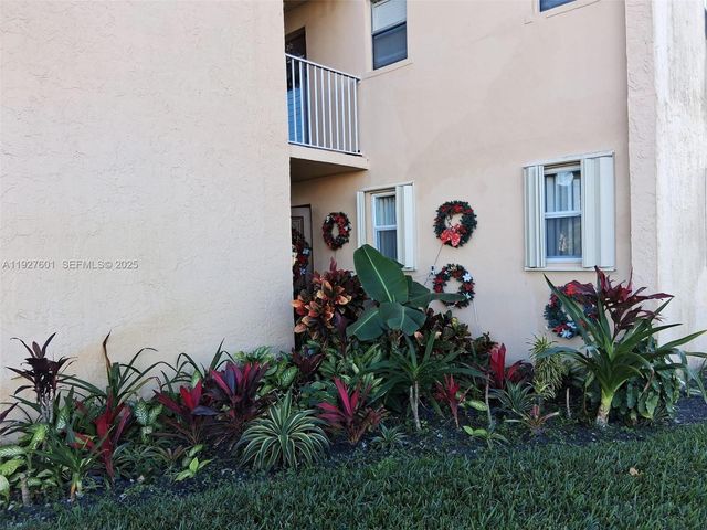 8841 NW Sunrise Lakes Blvd 112, Sunrise, FL 33322