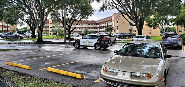 8841 NW Sunrise Lakes Blvd 112, Sunrise, FL 33322