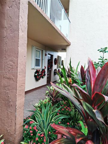 8841 NW Sunrise Lakes Blvd 112, Sunrise, FL 33322