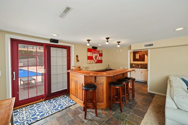 2226 Melrose Ln, Salina, KS 67401