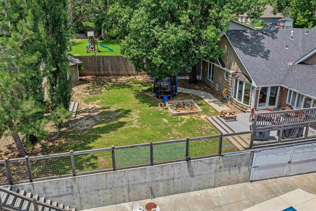 2226 Melrose Ln, Salina, KS 67401