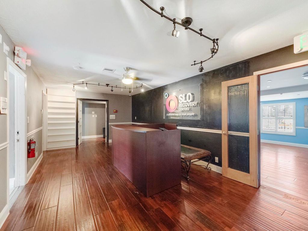 Image 4 of property listing at 112 SE 10th Street, Delray Beach, FL 33483
