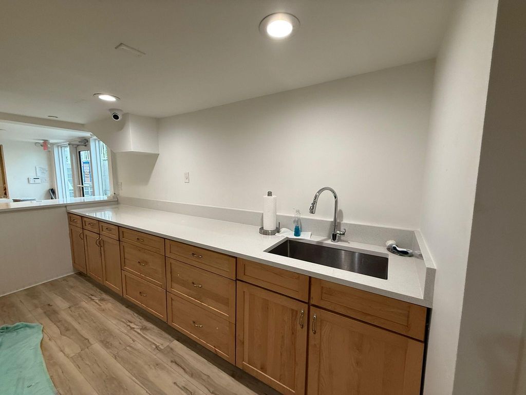 Image 9 of property listing at 112 SE 10th Street, Delray Beach, FL 33483