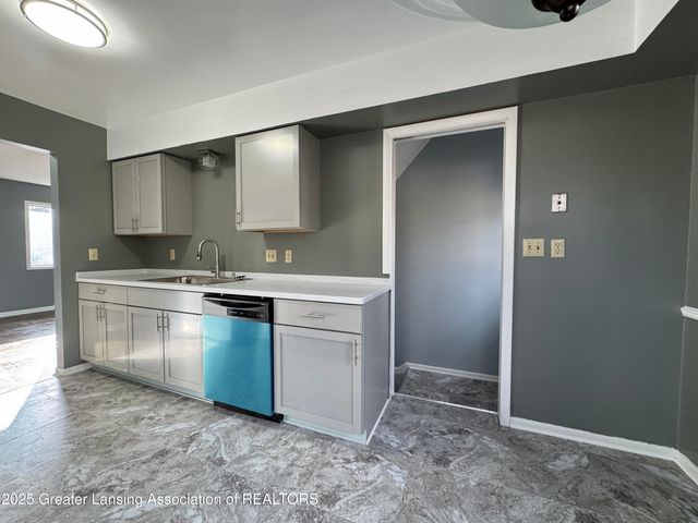 1729 Reo Road, Lansing, MI 48910