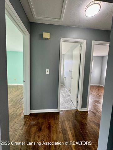 1729 Reo Road, Lansing, MI 48910