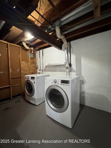 1729 Reo Road, Lansing, MI 48910