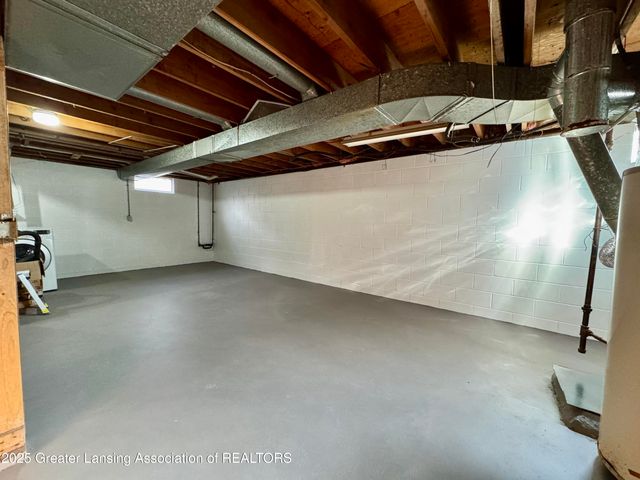 1729 Reo Road, Lansing, MI 48910