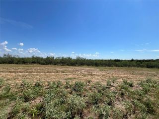 2614 CR 466, Elgin, TX 78621