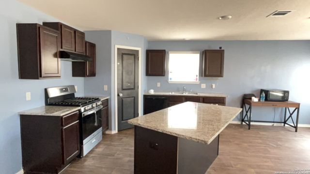 6530 TEMPO SWITCH, San Antonio, TX 78252