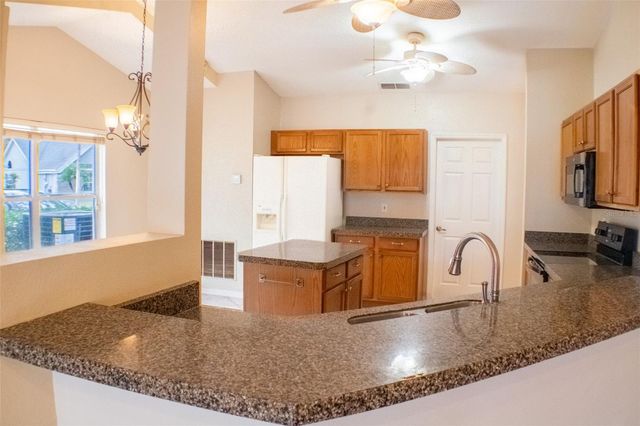 601 SHADY POINT WAY, Deland, FL 32724