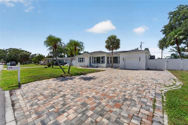 4810 DEL RIO WAY S, Gulfport, FL 33711