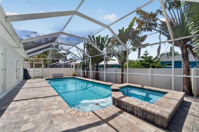 4810 DEL RIO WAY S, Gulfport, FL 33711