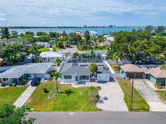 4810 DEL RIO WAY S, Gulfport, FL 33711