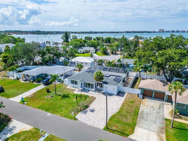 4810 DEL RIO WAY S, Gulfport, FL 33711