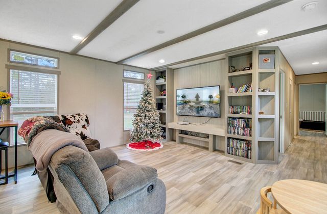 70 Orchid Court, Round O, SC 29474