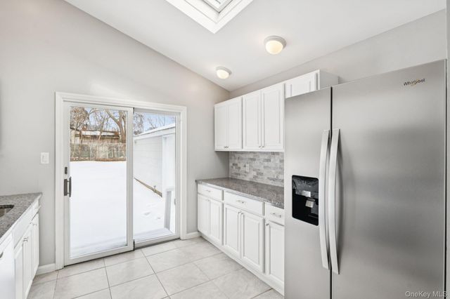 17 Laurie Road, Brentwood, NY 11717