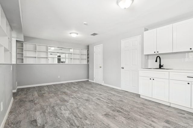 17 Laurie Road, Brentwood, NY 11717