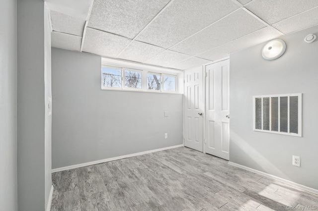 17 Laurie Road, Brentwood, NY 11717