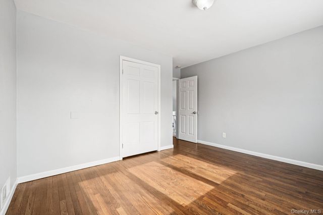 17 Laurie Road, Brentwood, NY 11717