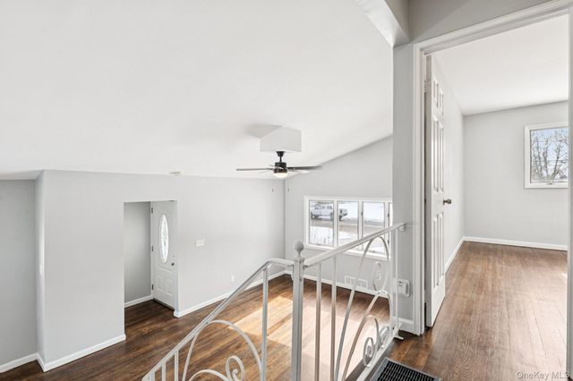 17 Laurie Road, Brentwood, NY 11717