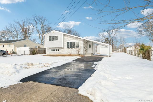 17 Laurie Road, Brentwood, NY 11717