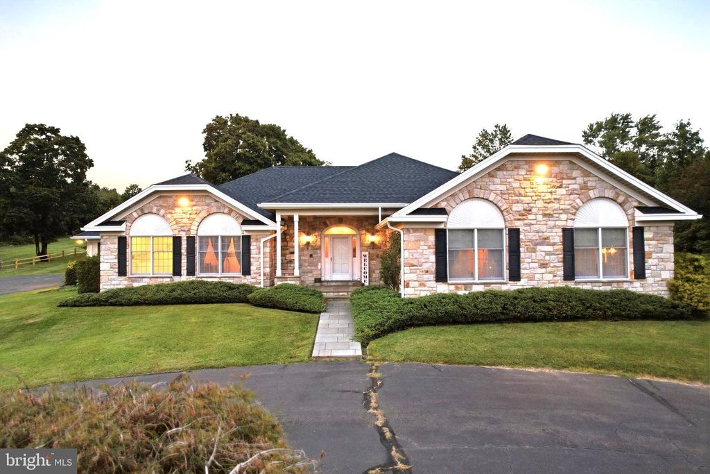 225 GROVE VALLEY CT, CHALFONT, PA 18914 — photo 2