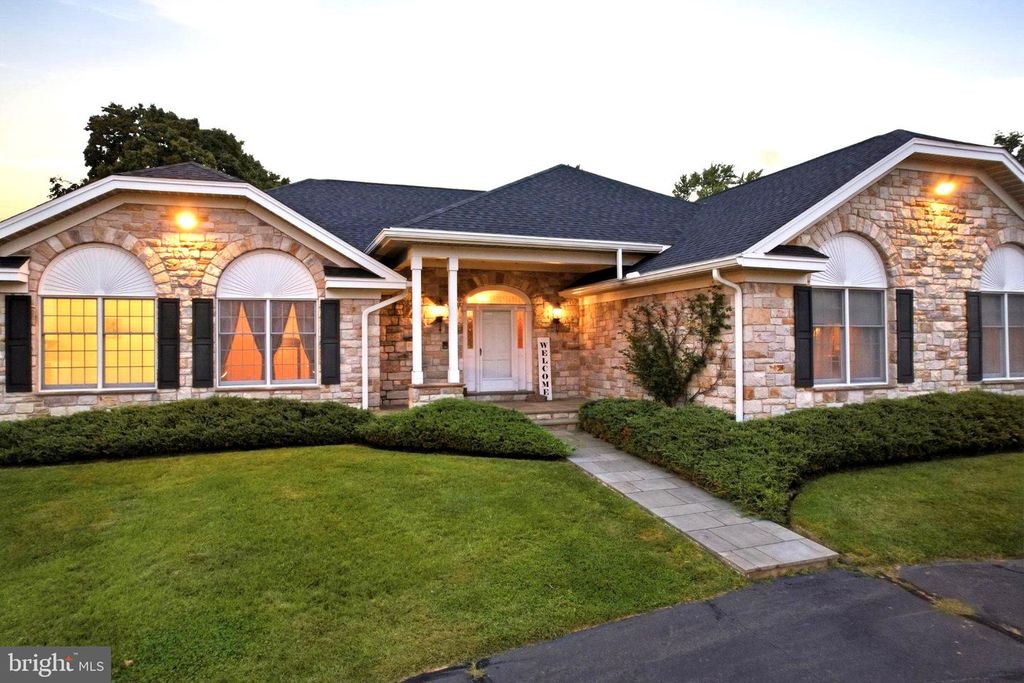 225 GROVE VALLEY CT, CHALFONT, PA 18914 — photo 4