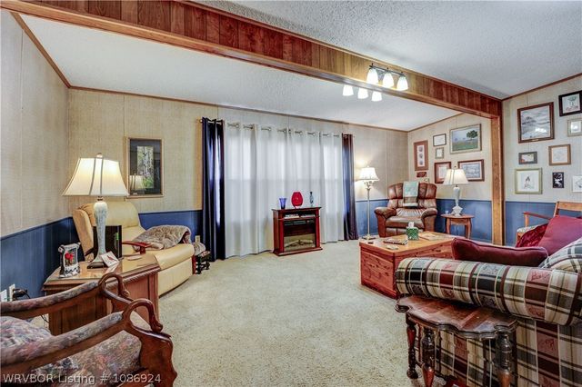 1517 N Flat Rock Drive, Van Buren, AR 72956