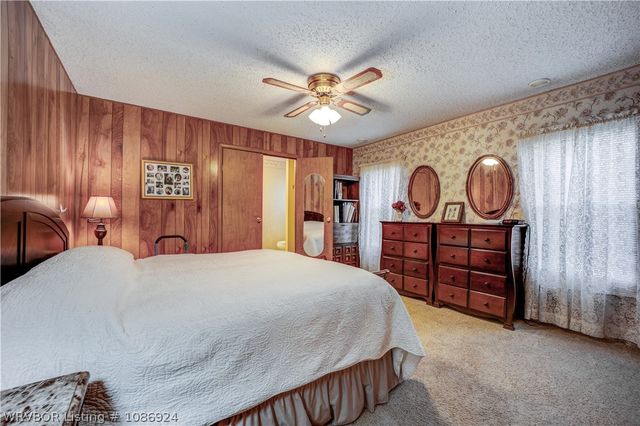 1517 N Flat Rock Drive, Van Buren, AR 72956