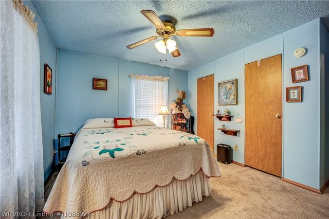 1517 N Flat Rock Drive, Van Buren, AR 72956