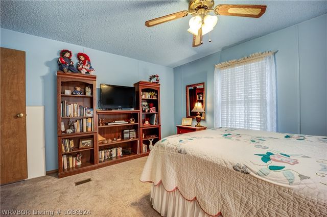 1517 N Flat Rock Drive, Van Buren, AR 72956