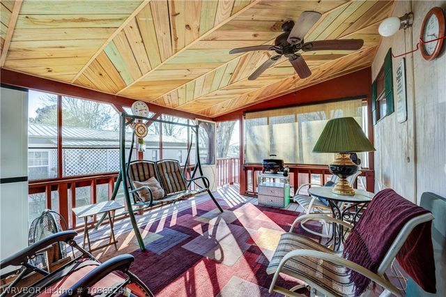 1517 N Flat Rock Drive, Van Buren, AR 72956